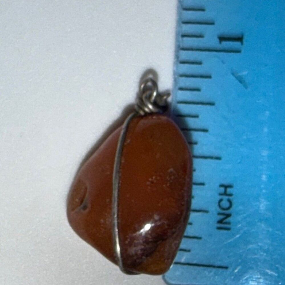Vintage Carnelian Red Agate Wire Wrapped Pendant Tumbled Stone Necklace Charm - Picture 3 of 3